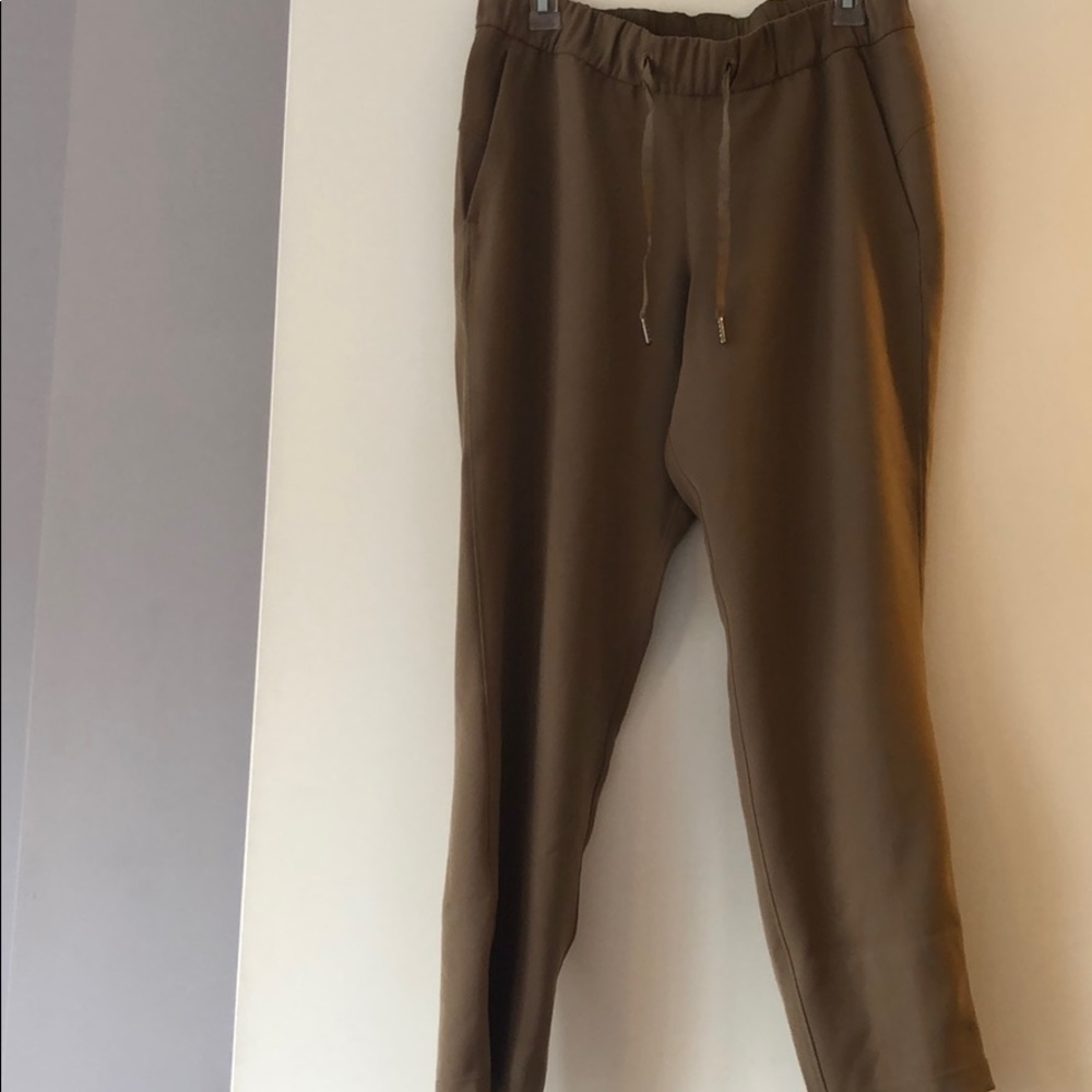 Lululemon straight legged trousers
